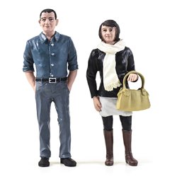 G scale (Garden) Standing Couple(2) One Man One Woman by Bachmann