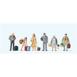 Waiting Passengers (6) British OO Scale Figure Set