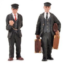 G scale (Garden) Porter and Station Master - 16mm scale by Bachmann