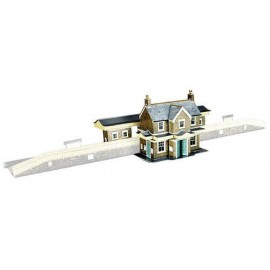 Country Station Building H: 123mm (overall size: 257 x 133mm) - Card Kit