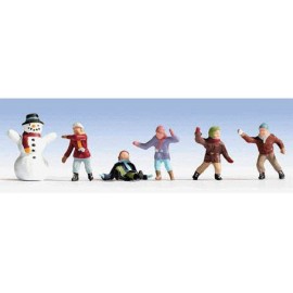 N Scale (1/148 - 1/160) Children Playing in The Snow Five Children by Noch