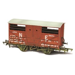 Cattle Wagon LNER 196152 Lime Washed
