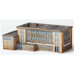 Ready-to-go N gauge comprehensive / secondary school from Enesco's Lilliput Lane series. 