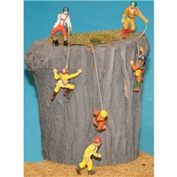 NEW Painted 6 x Rock Climbers (OO Scale 1 /76th)
