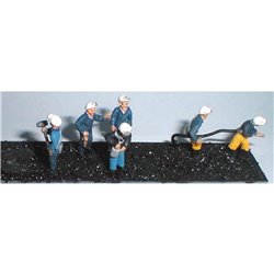 Painted 6 assorted miners/ underground workers (OO Scale 1 /76th)