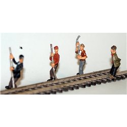 Painted 4 Lineside/track Workers set 2 (OO scale 1 /76th)