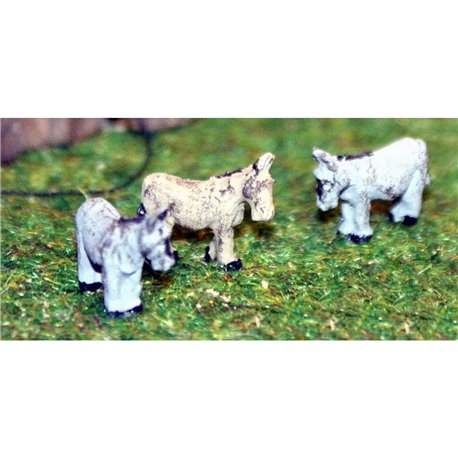 3 unharnessed Donkeys - Unpainted