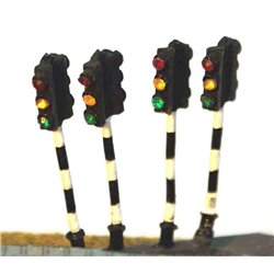 A16p Painted Twin head Traffic Light x 4 N Scale 1:148