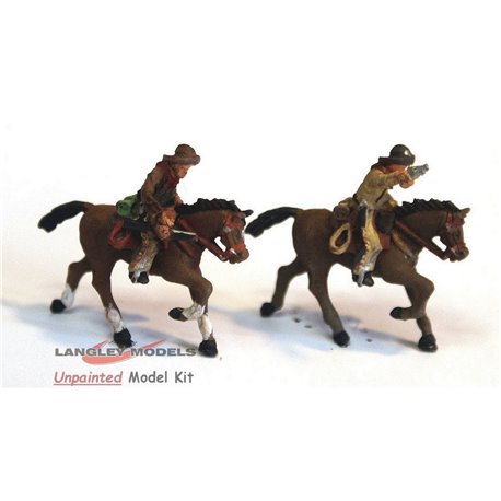 USA2 2 Mounted Cowboys with Pistols Unpainted Kit OO Scale 1:76