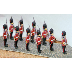 10 Guards marching (OO Scale 1/76th)