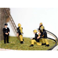 Painted 5 x 1970's Fire Fighters (OO scale 1/76th)