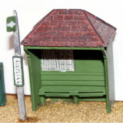 Country Bus Shelter & bus stop (OO Scale 1/76th) - White metal kit