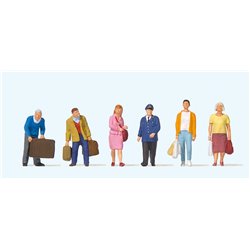 Travellers at the Platform (6) Exclusive Figure Set