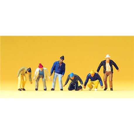 Circus Tent Erectors (6) Figure Set