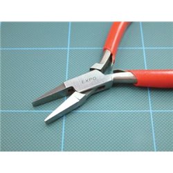 Flat Nose Plier with Plain Jaws