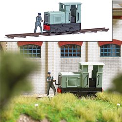 Action Set: field railway loco with engine driver