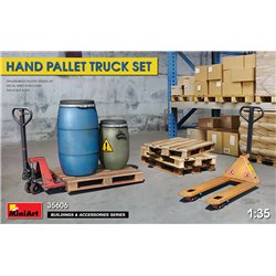 Miniart 1:35 - Hand Pallet Truck Set