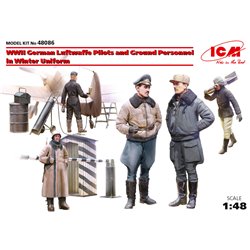 WWII German Luftwaffe Pilots and Ground Personnel in winter uniform (1939-1945) - 1/48