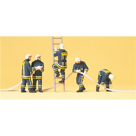 Firemen Fighting Fire (5)