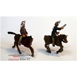 USA4 2 Mounted Indians with knifes Unpainted Kit OO Scale 1:76