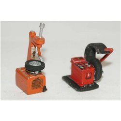 Garage Workshop Tyre Changer and Balancing Machine (OO Scale 1/76th) - Unpainted