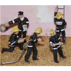 Painted 5 x Firemen in action poses (OOScale 1/76th)