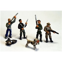 Painted - 4 blunting Men with shotguns and 2 'gun dogs' (OO scale 1/76th)