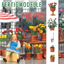 Planted Flowerpots Set (no assembly required) 