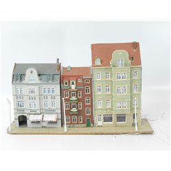 Bundle of 3 low-relief plastic buildings mounted on a base (Working lights) HO Gauge USED