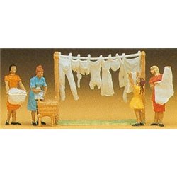 Women Hanging Washing (4) Standard Figure Set