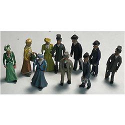 10x Victorian/Edwardian Walking Figures (OO scale 1/76th)
