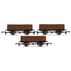 Set of three 5 Plank Open Wagons BR