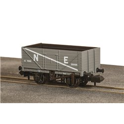 PECO N RTR 9ft 7 plank open wagon, NE, grey