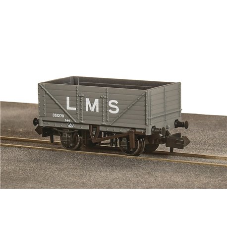 PECO N RTR 9ft 7 Plank Open Wagon, LMS, Grey