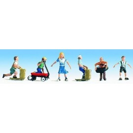 N Scale (1/148 - 1/160) Children Playing(6) Five Boys One Girl by Noch