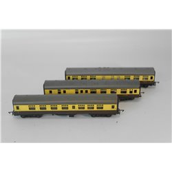 A Set of Three Tri-ang TT Coaches in Chocolate and Cream Livery TT Gauge USED