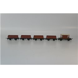 A Rake of 4 Tri-ang TT T176 Open Wagons + Brake Car TT Gauge USED