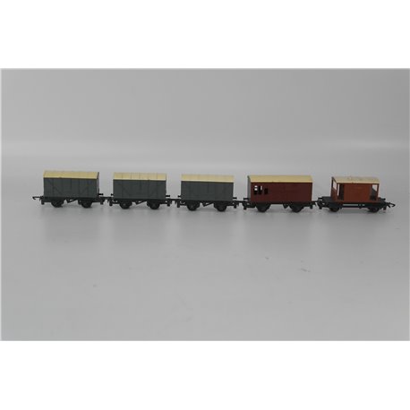 A Rake of 4 Tri-ang TT Box Wagons + Brake Van TT Gauge USED