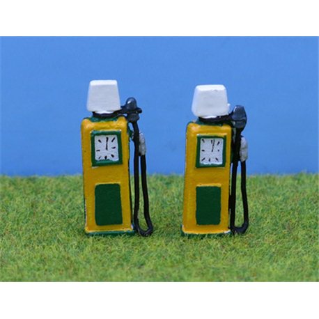 1950s Petrol Pumps BP Style x 2 - Painted OO Scale