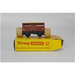 A Set of 3 Tri-ang TT Wagons TT Gauge USED