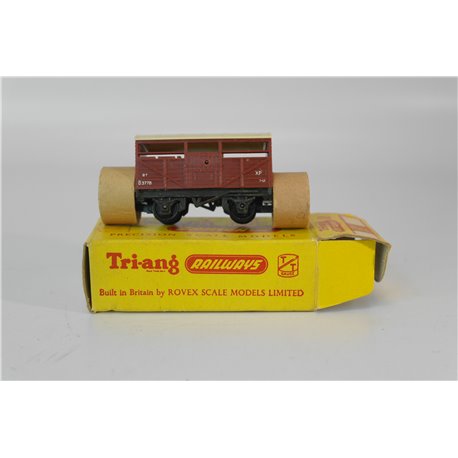 A Set of 3 Tri-ang TT Wagons TT Gauge USED
