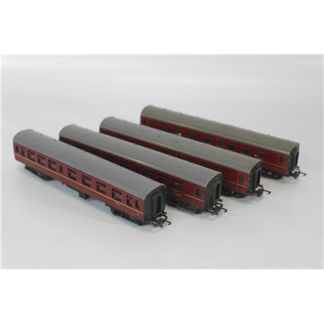 A Bunch of 4 Tria-ang TT Maroon Coaches. TT Gauge USED