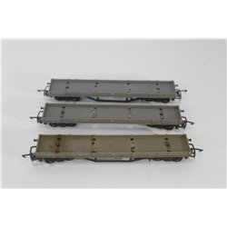 A Set of 3 Tri-ang TT Bogie Bolster Wagon . TT Gauge USED