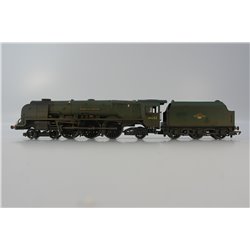 Hornby R2446 Princess Coronation Class 4-6-2 "Duchess Of Montrose" in BR Green (weathered). OO Gauge USED