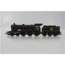 Hornby R2229 Class 8F 2-8-0 48154 in BR black with early emblem. OO Gauge USED
