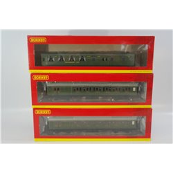 A Set of Three Hornby Southenr Railways Maunsell Coaches OO Gauge USED