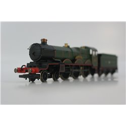 Hornby R2600M "Cheltenham Flyer" train pack with Castle 4-6-0 "Tregenna" loco and 3 GWR coaches.Used. OO Gauge