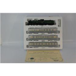 Hornby R3220 Tyseley Connection train pack with Class 49xx 4953 "Pitchford Hall" in GWR green & 3 Mk1 coaches .Used. OO Gauge
