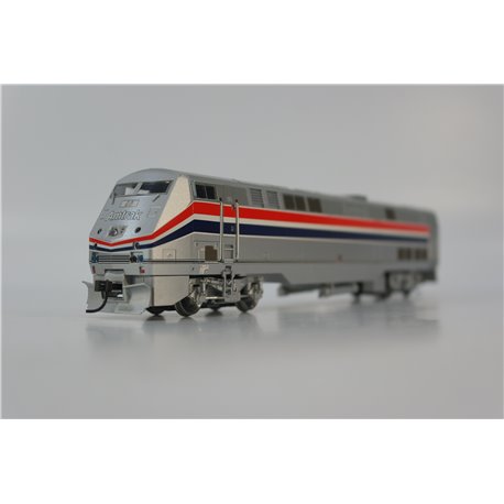 Athearn 91574 Amtrak P-42 "96" + 5 Bachmann Amtrak Coaches with Lights .Used. PO Gauge