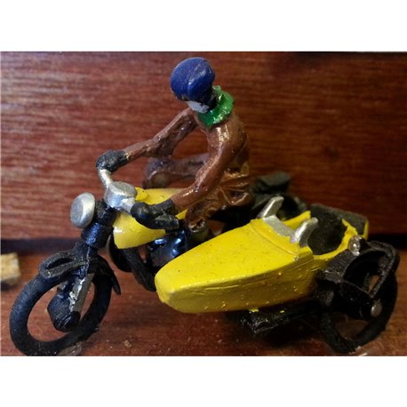 G13 Motor cycle, rider & sports sidecar Unpainted Kit OO Scale 1:76